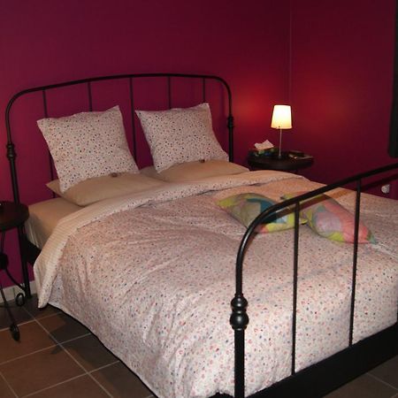 Fleurs-Sauvages Bed & Breakfast Hebronval Room photo